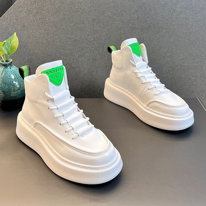 Autumn and winter men's fashion design new sports walking shoes lace-up skateboard shoes wear-resistant non-slip
