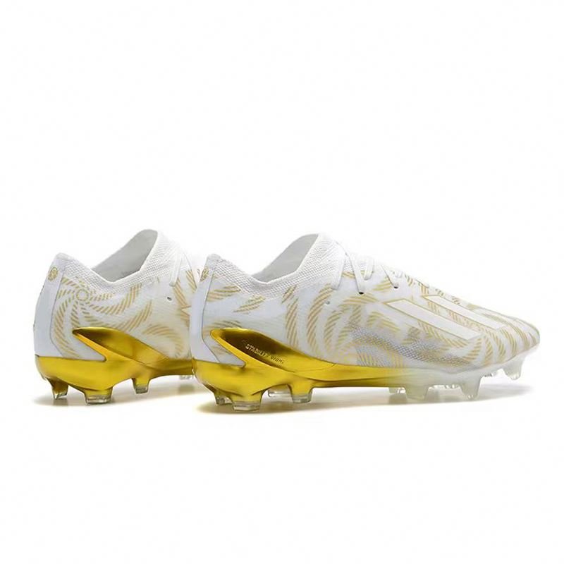Unisex Soccer Shoes Turf Youth Football Boots Indoor Athletic Sneaker with Retro Style Plush Lining for Summer Autumn Walking