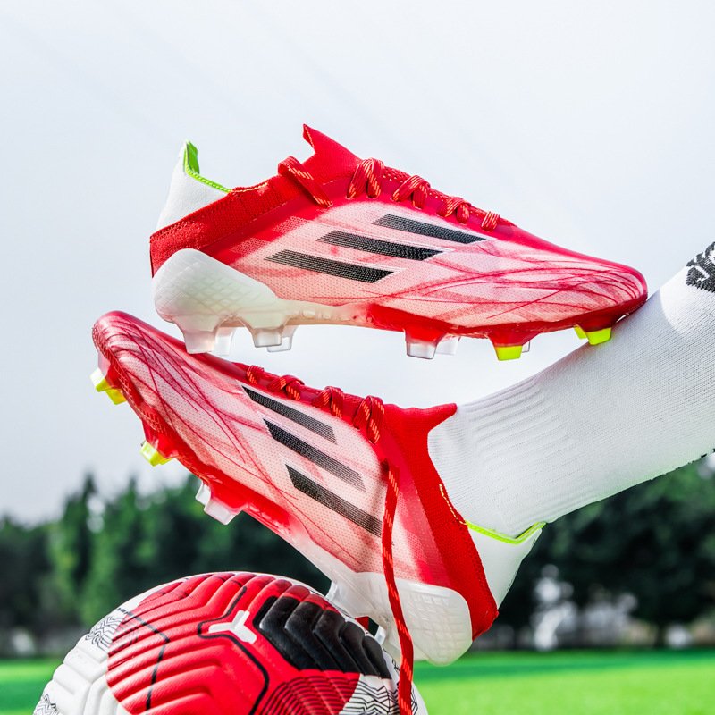 OEM Hot Sale Teenagers Soccer Shoes Customized Football Boots Outdoor Training Cleats