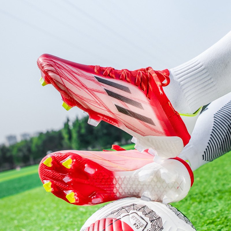 OEM Hot Sale Teenagers Soccer Shoes Customized Football Boots Outdoor Training Cleats