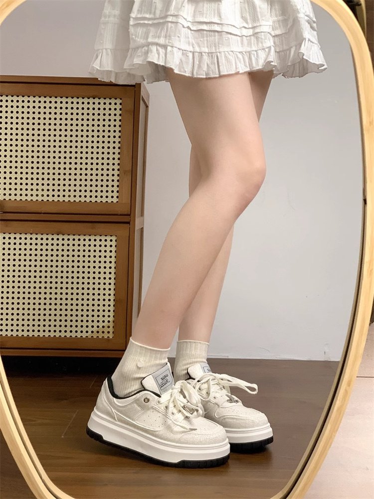 Zhao Ruth White Deer, same-bracked white-shoe girl, 2024