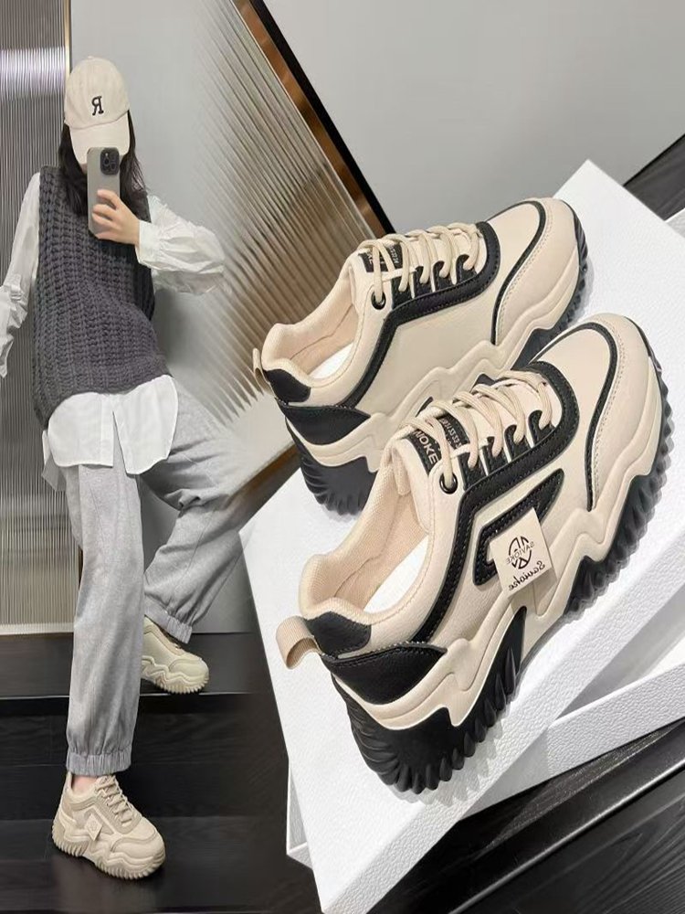 Old man's shoes and girls' 2024 new springs and autumns to raise the Koreans' sandals and waterproofs