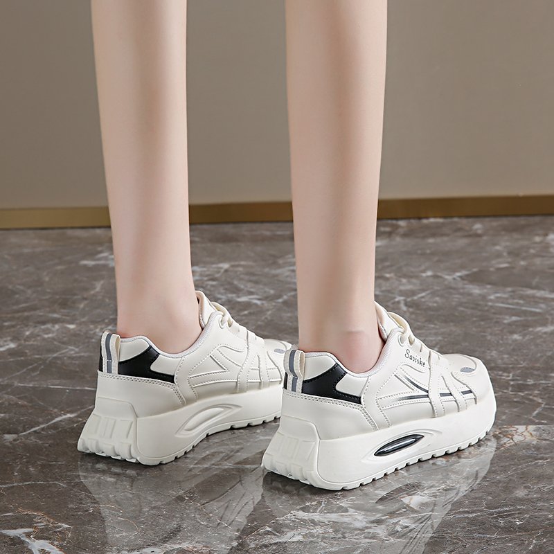 Autumn sneakers, a new 2024 for spring and autumn junior high school kids, and a hundred little white shoes