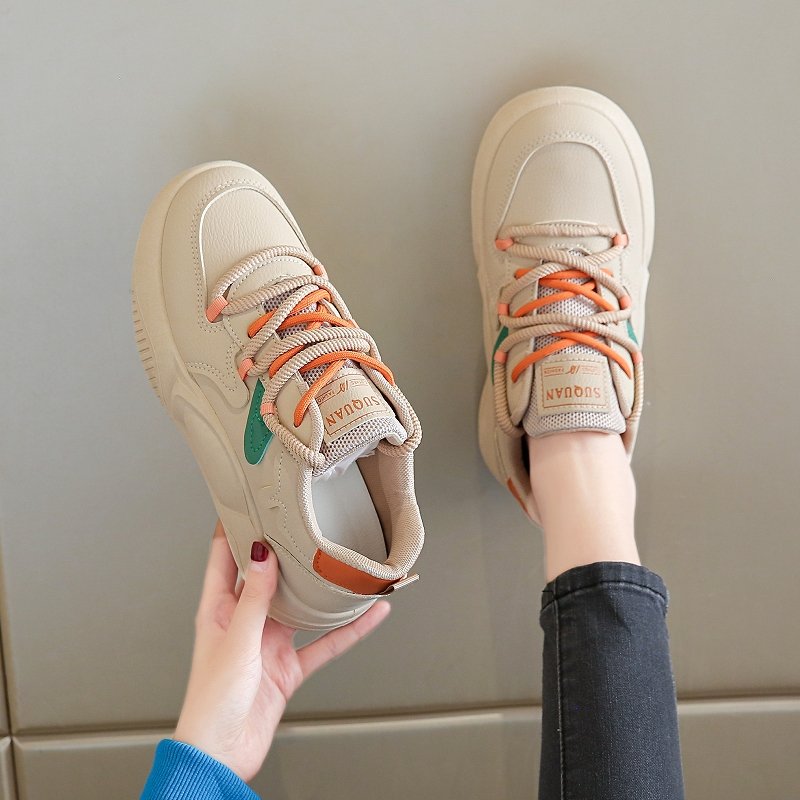 Daphne's shoes, 2024, a new pair of leather-faced sports shoes, light-scrambling shoes
