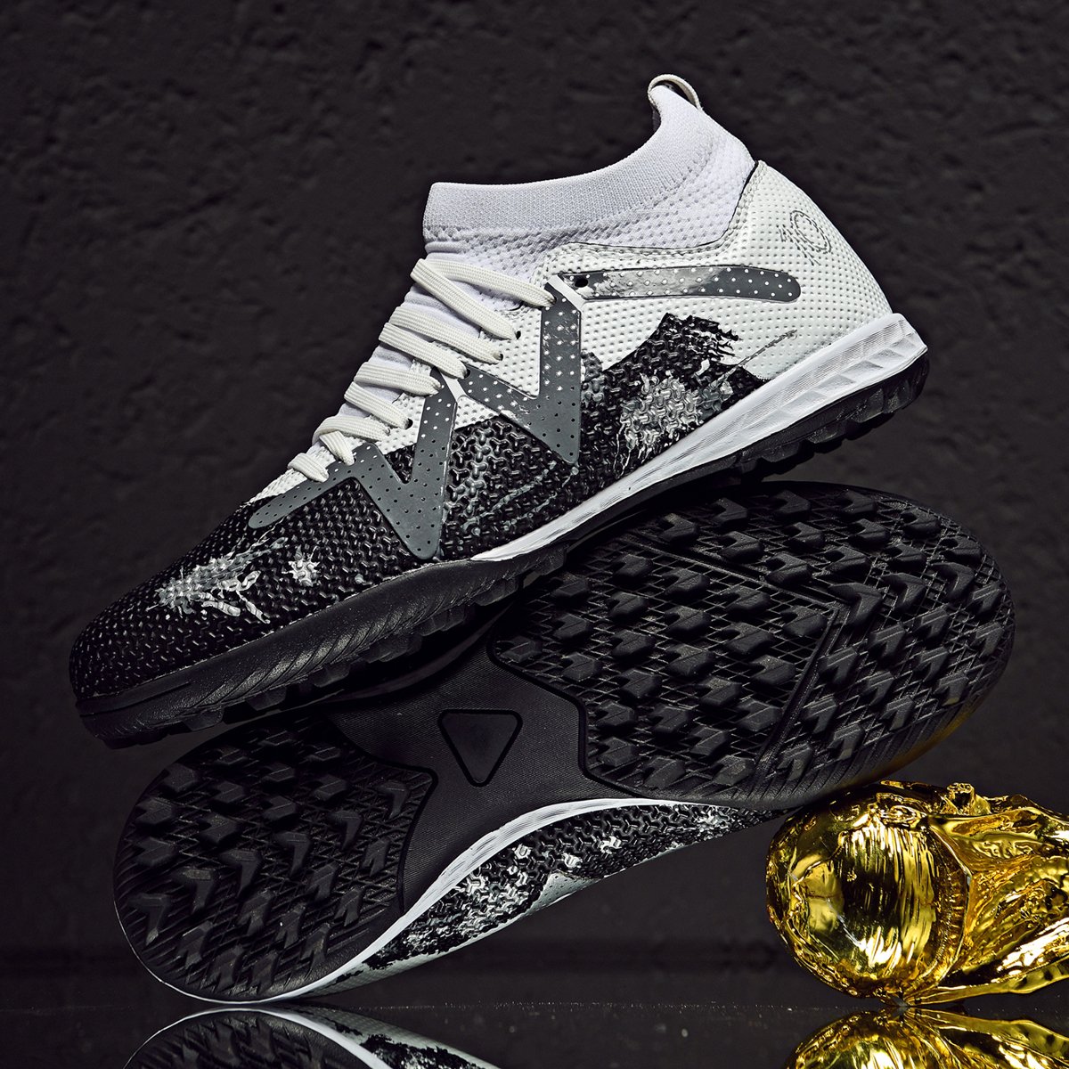 High quality factory customized hot selling long nail broken nail anti slip football shoes customized football shoes popular