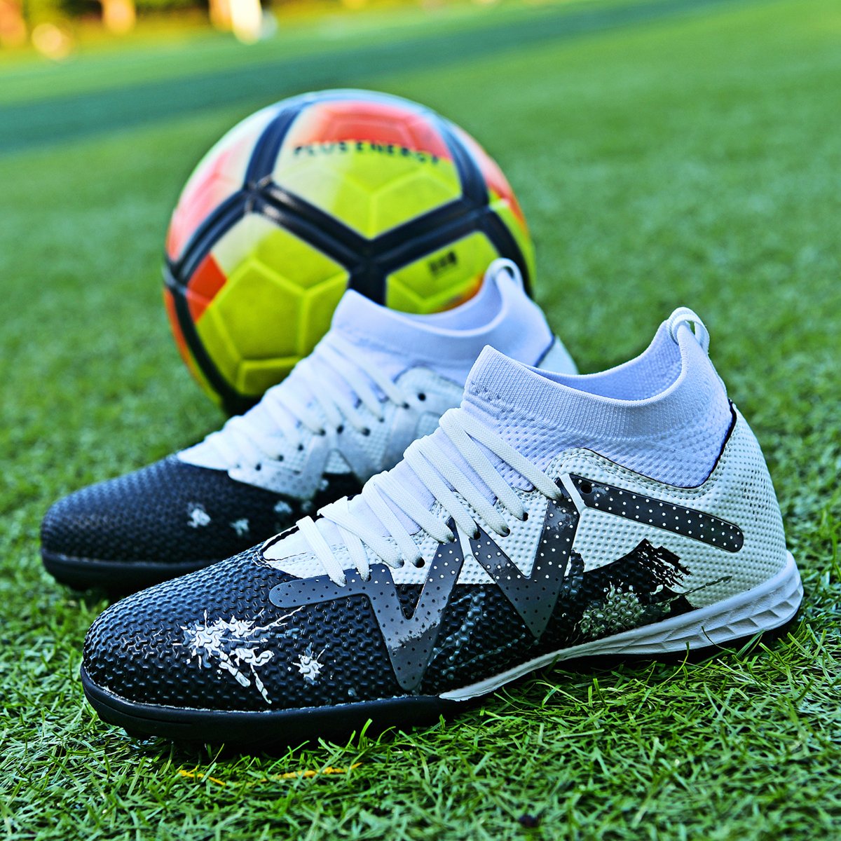 High quality factory customized hot selling long nail broken nail anti slip football shoes customized football shoes popular