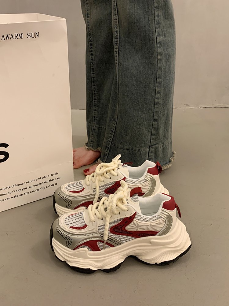 Big old man's shoes are up to a hundred-year-old