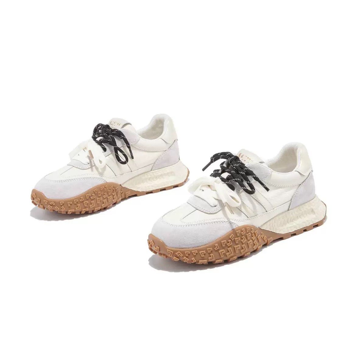 In the early and the early and the late autumns, we're going to train the children of the Bagan Shoes in their new 2024 spring summer and fall