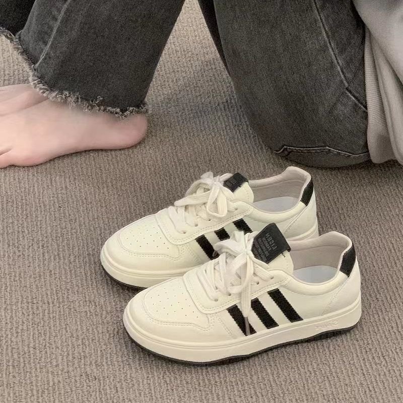 Melad's little white shoe girl with a new 2024 in the fall shoe, a child's sports flat