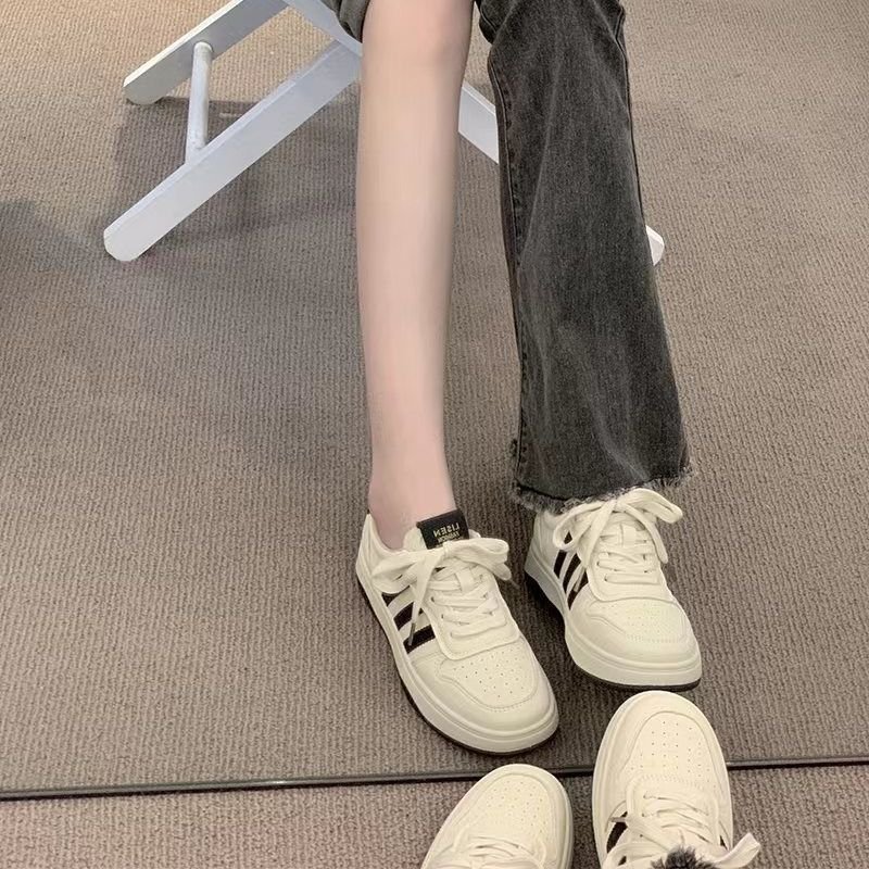Melad's little white shoe girl with a new 2024 in the fall shoe, a child's sports flat