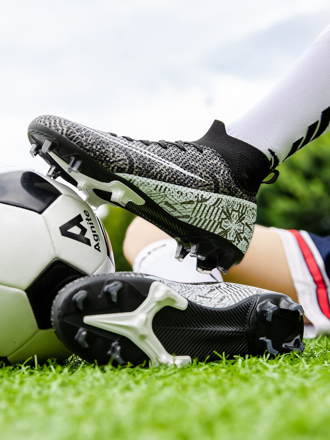 High quality factory customized hot selling long nail broken nail anti slip football shoes customized football shoes popular