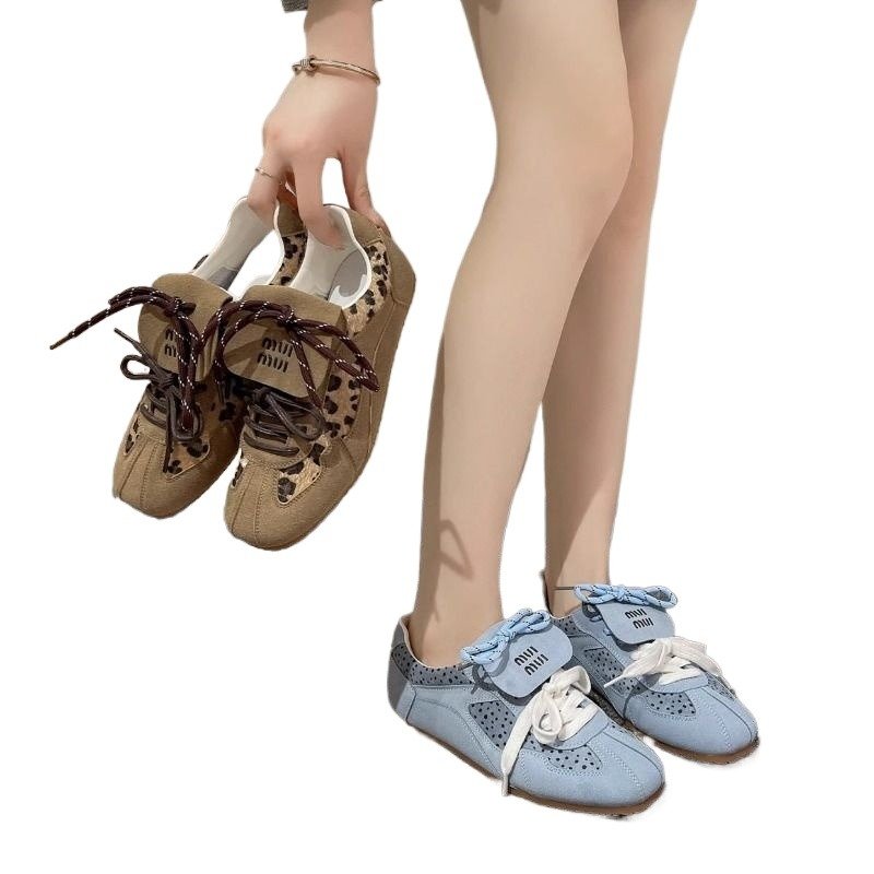 Little leopards with their shoes, 2024, new retrospect, retrospect sports shoes