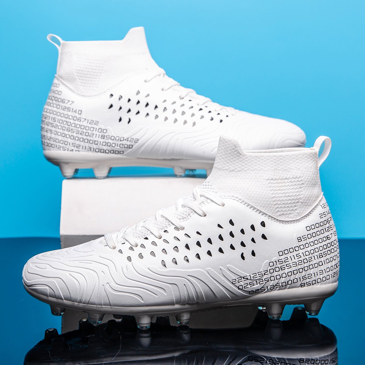 High quality factory customized hot selling long nail broken nail anti slip football shoes customized football shoes popular