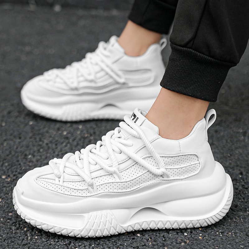 The men's shoes are 2024 new twilights, high-strength sports shoes, black-skinned warriors