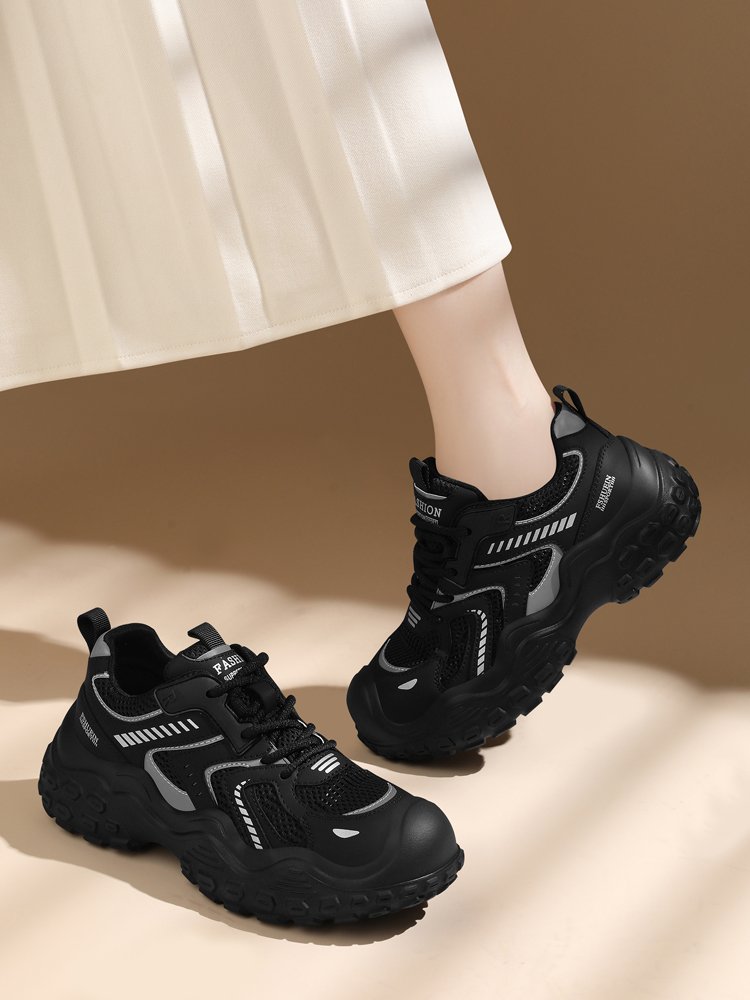 A new 2024 for the old man's shoes and women's shoes