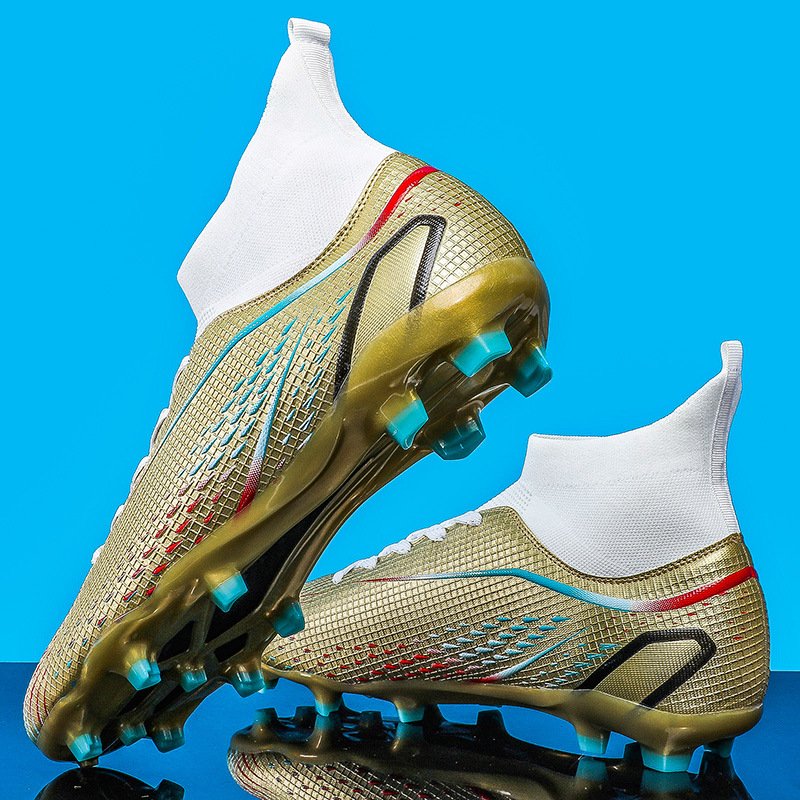 New 2024 men's outdoor sports lightweight breathable football shoes comfortable non-slip sneakers