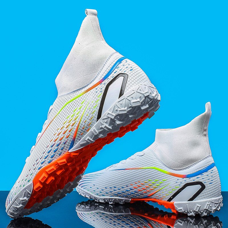 New 2024 men's outdoor sports lightweight breathable football shoes comfortable non-slip sneakers
