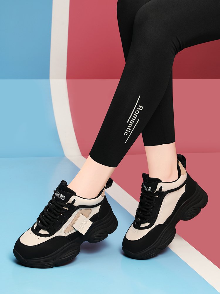 Light luxurious brands with high-end old man's shoes and girls in autumn 2024