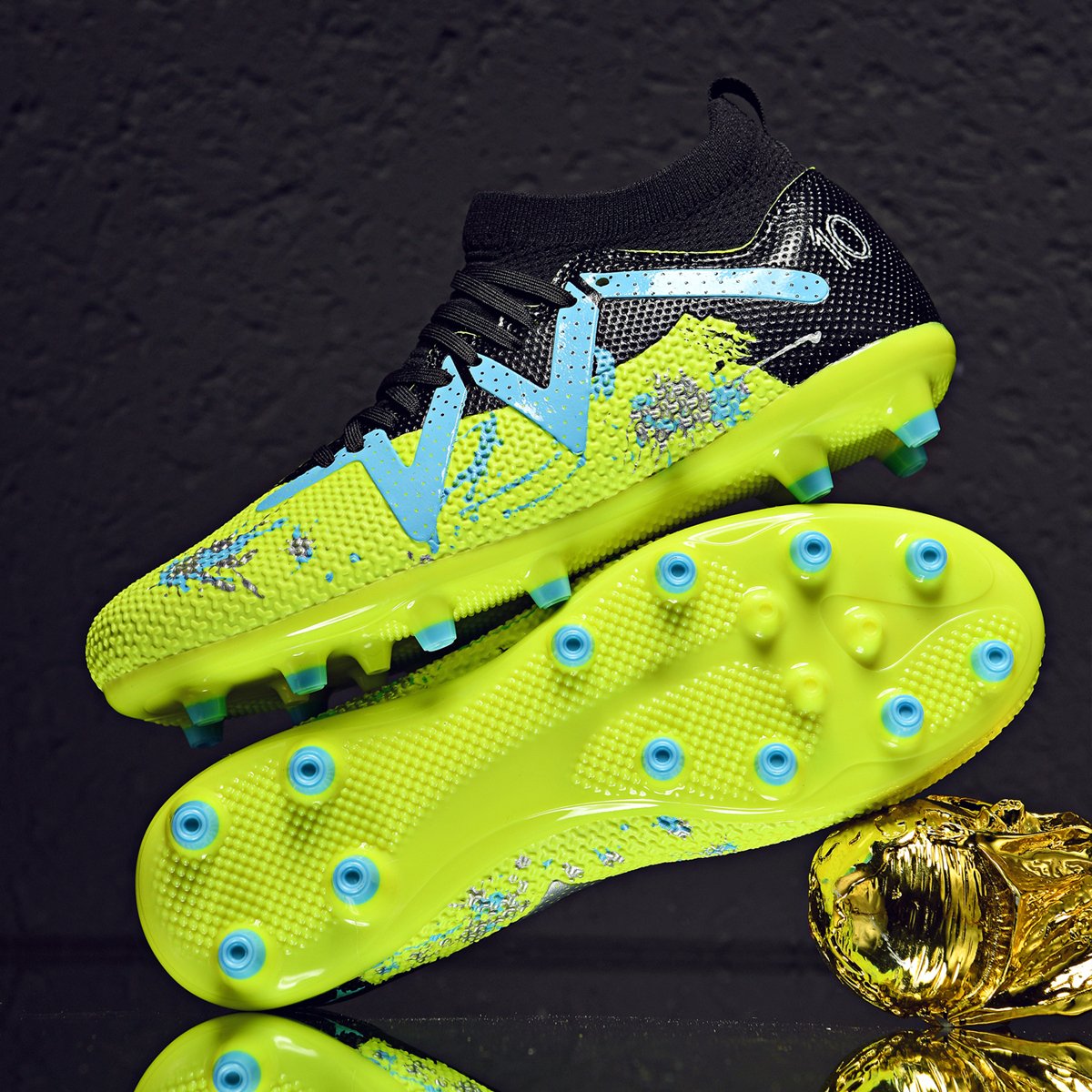 High quality factory customized hot selling long nail broken nail anti slip football shoes customized football shoes popular