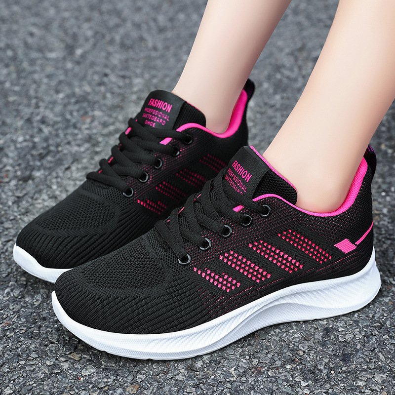 The new 2024 in the summer sneakers for a light traveler