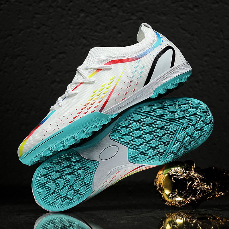 OEM Hot Summer Football Shoes Boys Breathable Children Adult College Students Men Training white Soccer Shoes