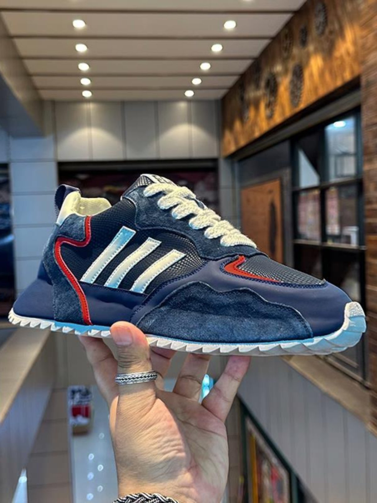 A new 2024 net for men's shoes
