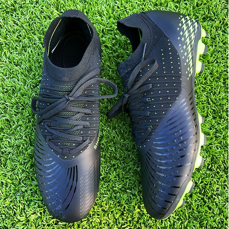 Wholesale high quality futsal sneaker new model man seamless upper soccer sports shoes football men