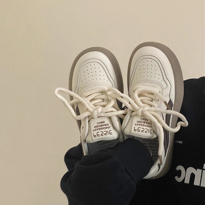 the white-shoe girl with a new 2024 in the fall with a big-ass recreational-sport-shoe