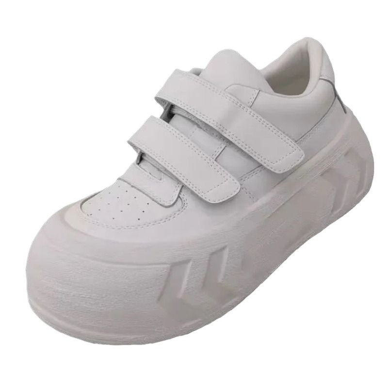 Round head, big shoe girl, 2024 summer magic and leisure shoes
