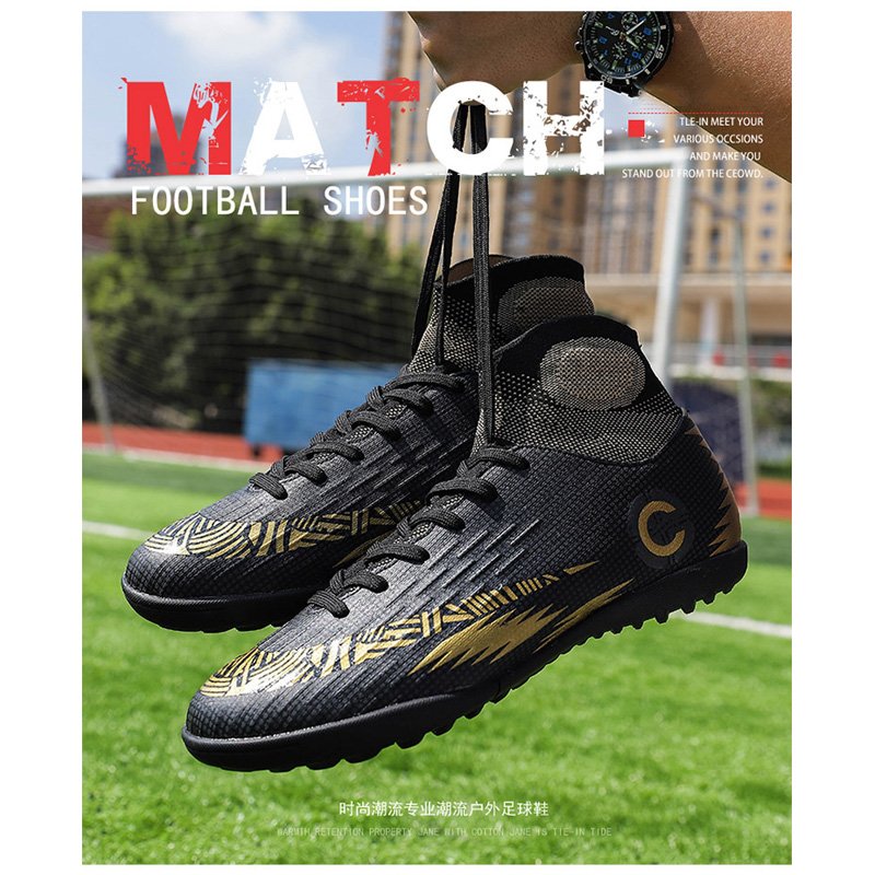 Indoor leisure sports football soccer boots outdoor men's sports shoes comfortable hot shoes