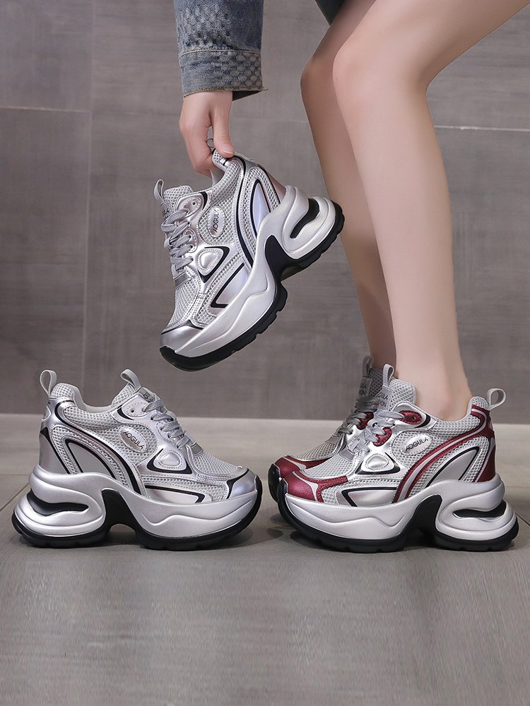 he's got 10 cm of new female shoes in 2024