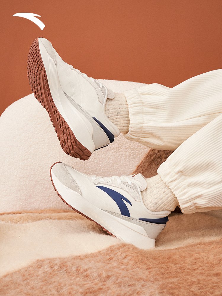 Accelerator 3-shoe-shoe, new retrospective jogging couple in the fall