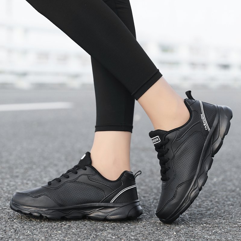 Autumn girls' shoes are light-skinned, waterproof girls' shoes are soft, soft-skinned sports shoes