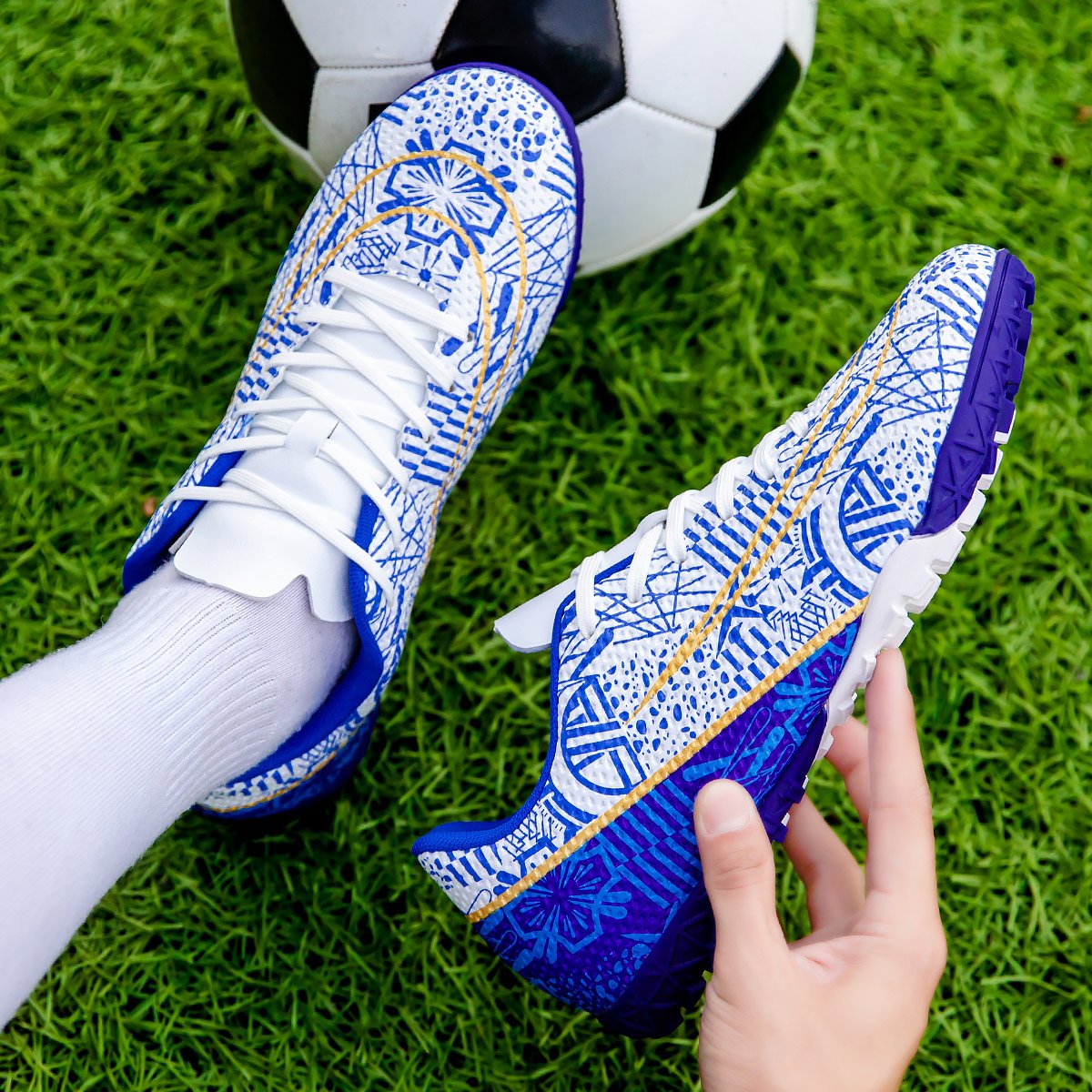 High quality factory customized hot selling long nail broken nail anti slip football shoes customized football shoes popular