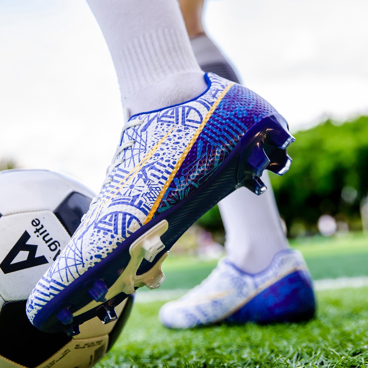 High quality factory customized hot selling long nail broken nail anti slip football shoes customized football shoes popular