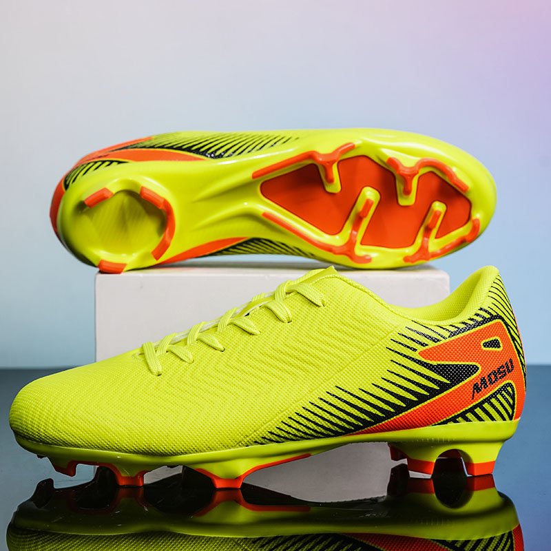 New Low-Top Football Sneakers Non-Slip Long Nail Broken Professional Outdoor Shoes Professional Football Boots