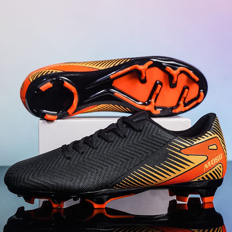 New Low-Top Football Sneakers Non-Slip Long Nail Broken Professional Outdoor Shoes Professional Football Boots
