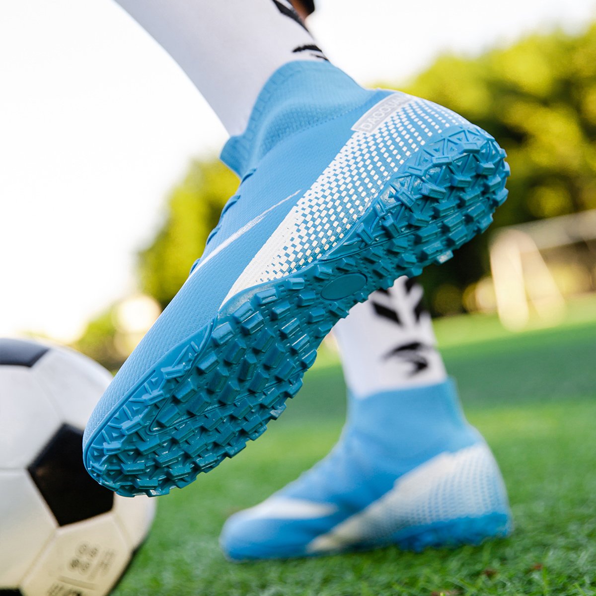 High quality factory customized hot selling long nail broken nail anti slip football shoes customized football shoes popular