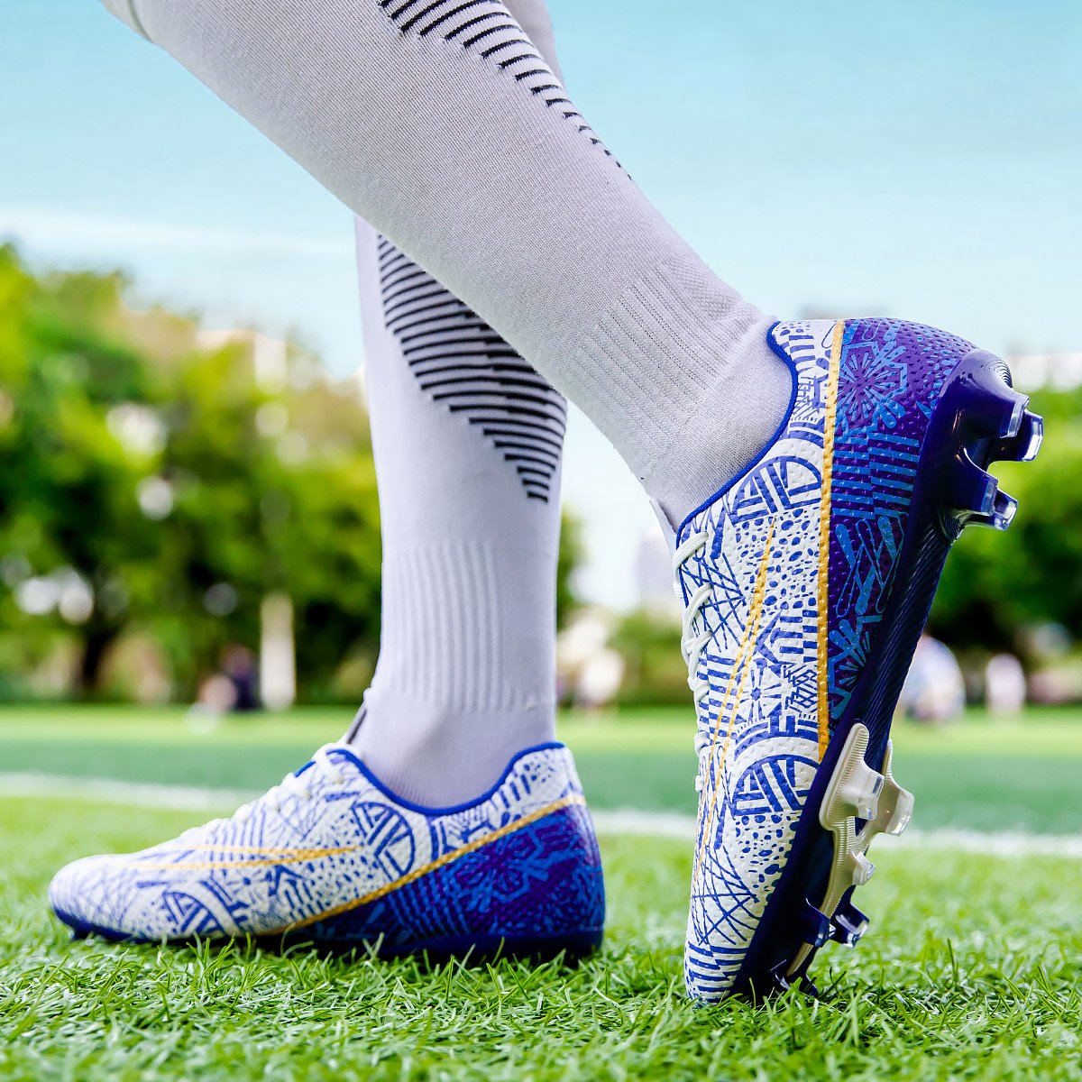 High quality factory customized hot selling long nail broken nail anti slip football shoes customized football shoes popular