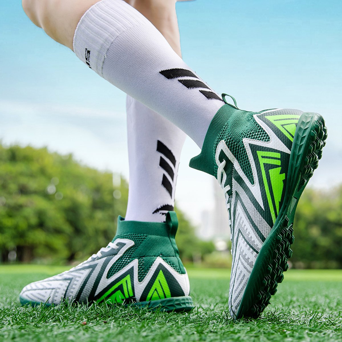 High quality factory customized hot selling long nail broken nail anti slip football shoes customized football shoes popular