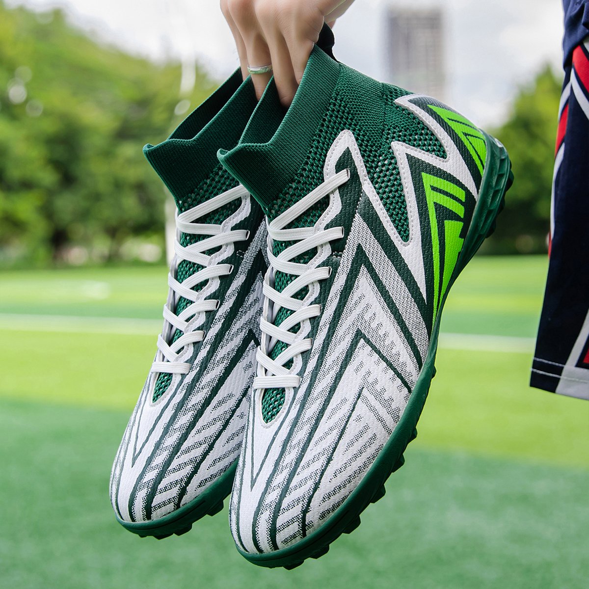 High quality factory customized hot selling long nail broken nail anti slip football shoes customized football shoes popular