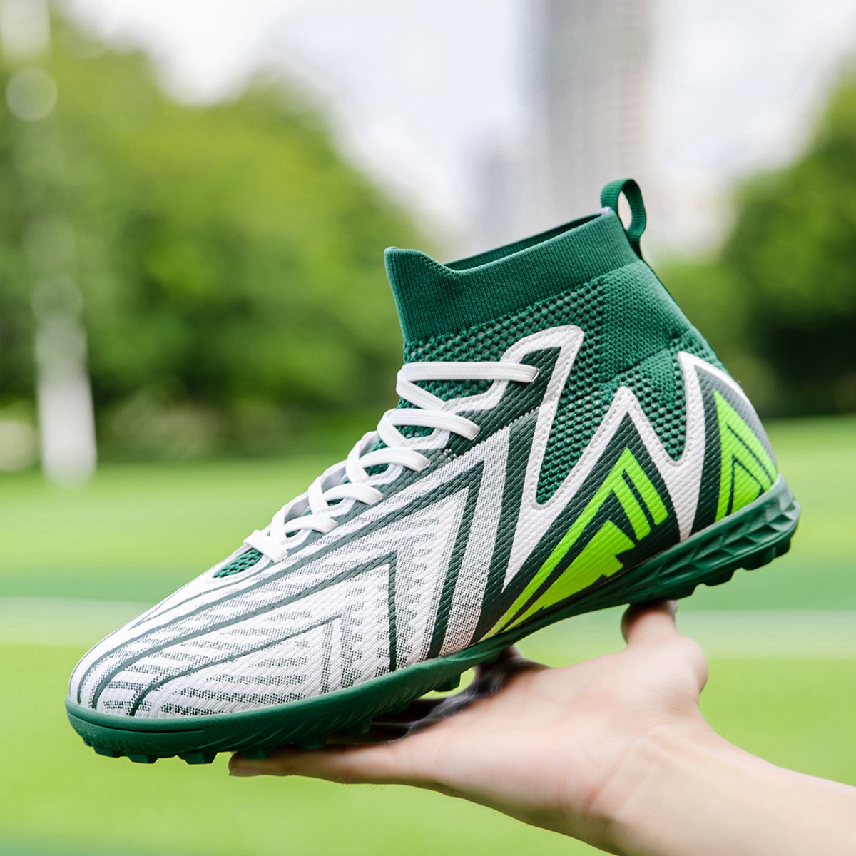 High quality factory customized hot selling long nail broken nail anti slip football shoes customized football shoes popular