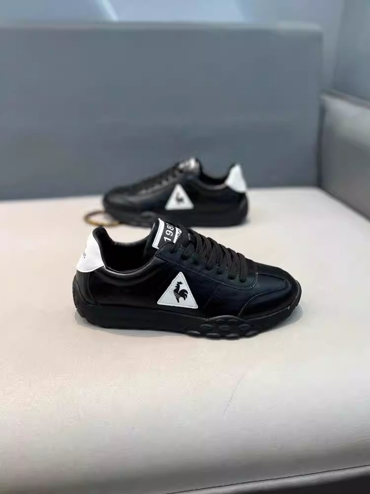 The twilight man's shoes are 2024 spring and fall