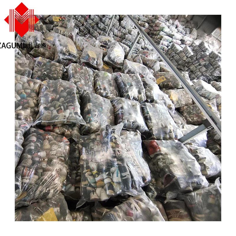 Hot in Southeast Asia Secondhand branded Shoes Bales Sneakers Used Sport Shoes Original Sepatu Bekas Branded Used Shoes