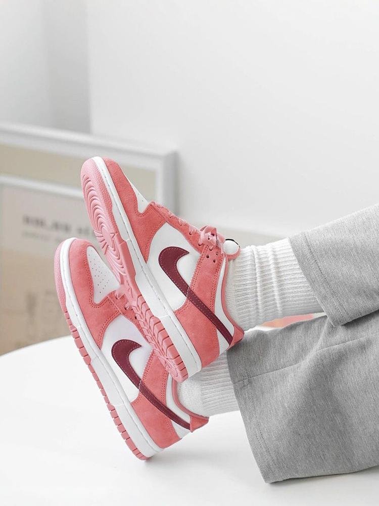 NikeNek Girl Shoes Dunk Low VDAY QQ7056-100 Valentine's Day Loops
