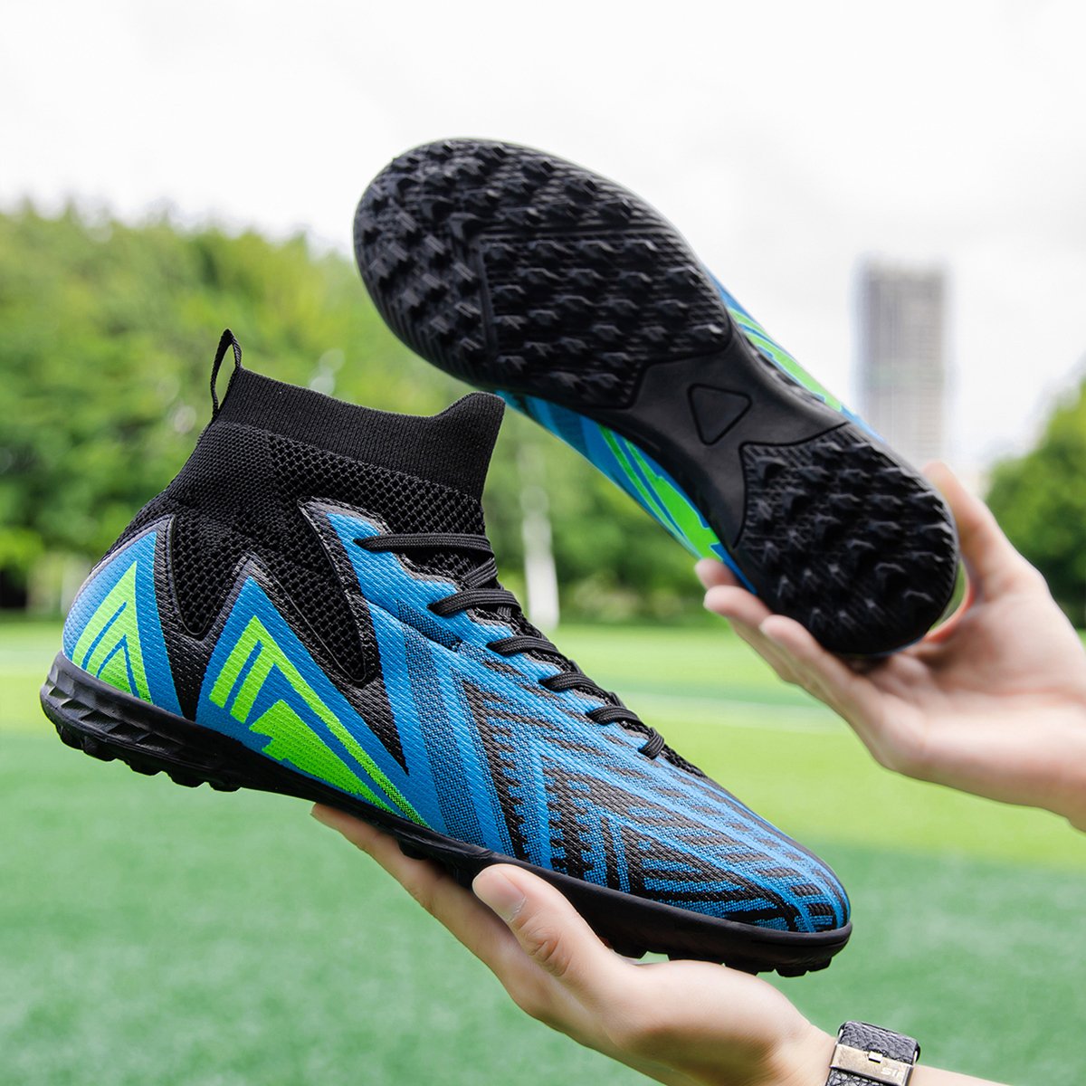 High quality factory customized hot selling long nail broken nail anti slip football shoes customized football shoes popular