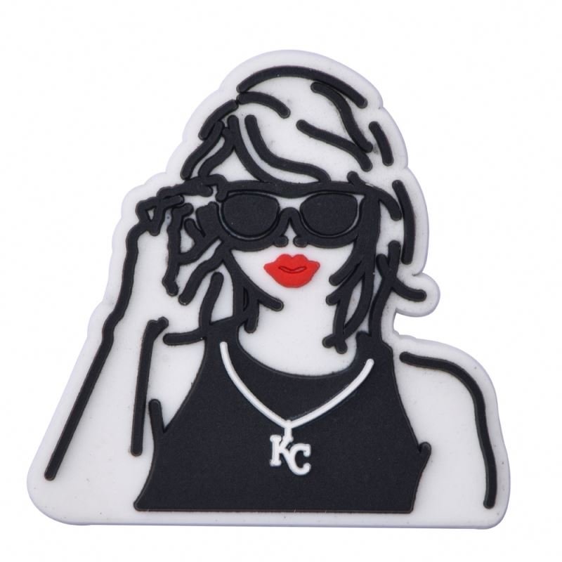 Wholesale Private Label cowgirl inside out karol g dog cat 2024 clog charms