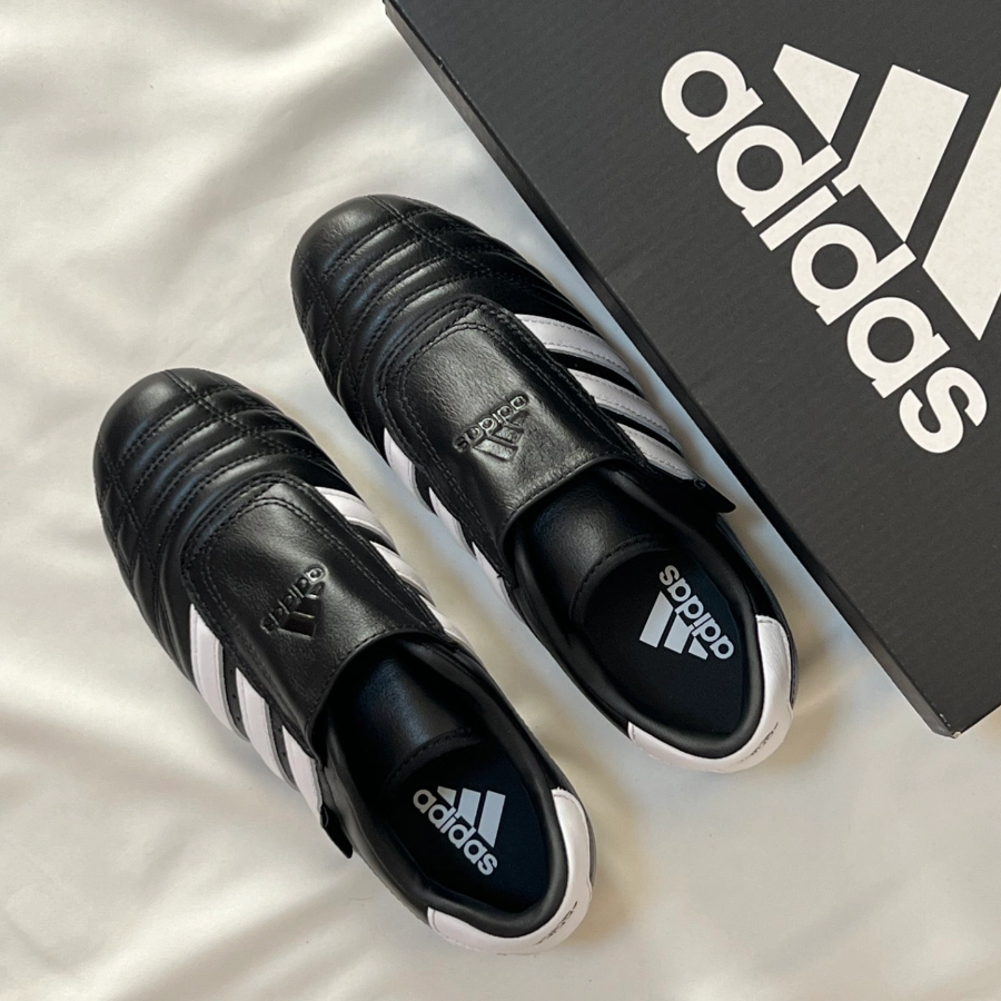 Adi Adidas Tweedledge, Gin Ji-ni, and Jennie, both male and female. JQ4775