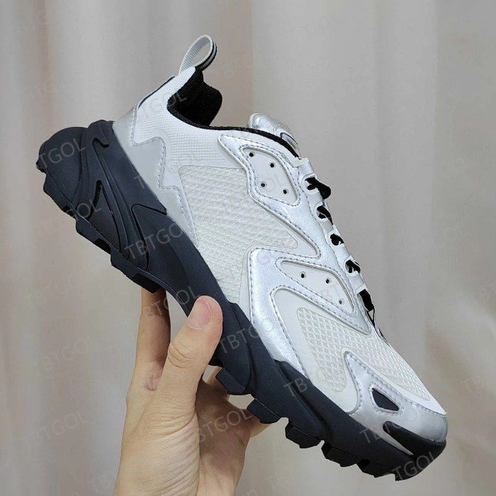 Runner Tatic Shoes Luxury Designer Sneakers For Mens Breathable Mesh Stylish Look Classic Color Design Sneaker Comfortable Sole