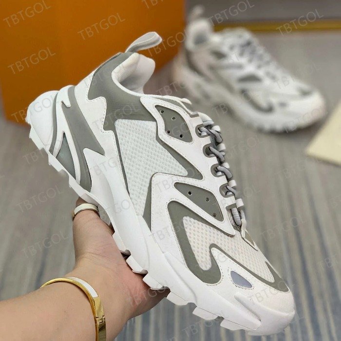 Runner Tatic Shoes Luxury Designer Sneakers For Mens Breathable Mesh Stylish Look Classic Color Design Sneaker Comfortable Sole